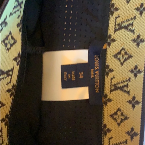 Louis Vuitton Biker Shorts - Picture 2 of 3